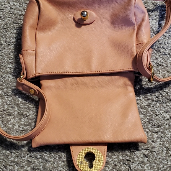 2/$35  👜   peach coloured small cross body bag from co lab! - Picture 6 of 13